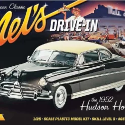 Mobius Mobius 1/25 1952 Hudson Hornet Car Mel's Drive-In