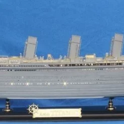 Academy Academy TITANIC "Centenary Ann.", Multi Coloured Parts, 1