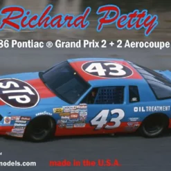 Salvinos JR Models Salvinos JR Models 1/24 Richard Petty Pontiac 1986 2+2 Model Kit
