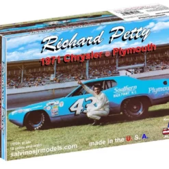 Salvinos JR Models Salvinos JR Models 1/25 Richard Petty 1971 Chrysler/Plymouth Road Run