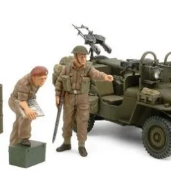 Tamiya Tamiya 1/35 British SAS Commando Vehicle 1944 W/2 Figures