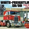 AMT AMT 1/25 Freightliner 2-in-1 Single/Dual Tractor, Wh